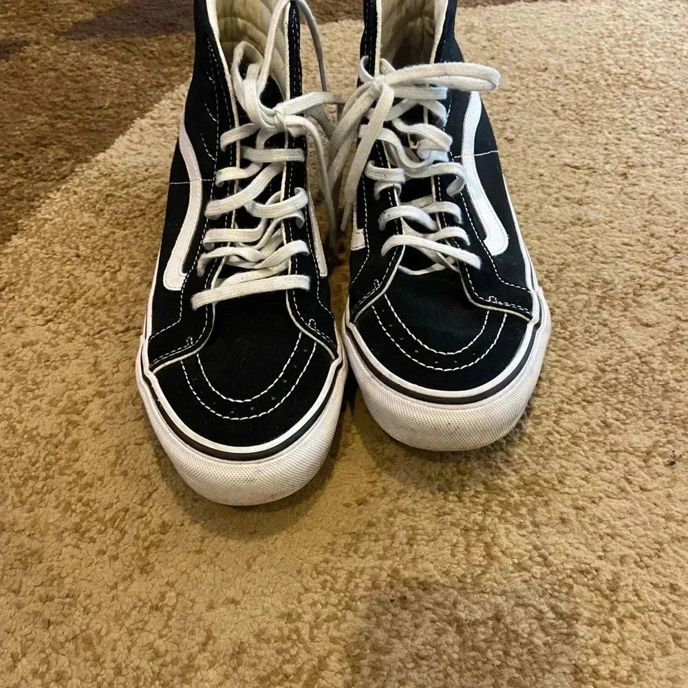 VANS-black &white sneakers - Picture 2 of 4